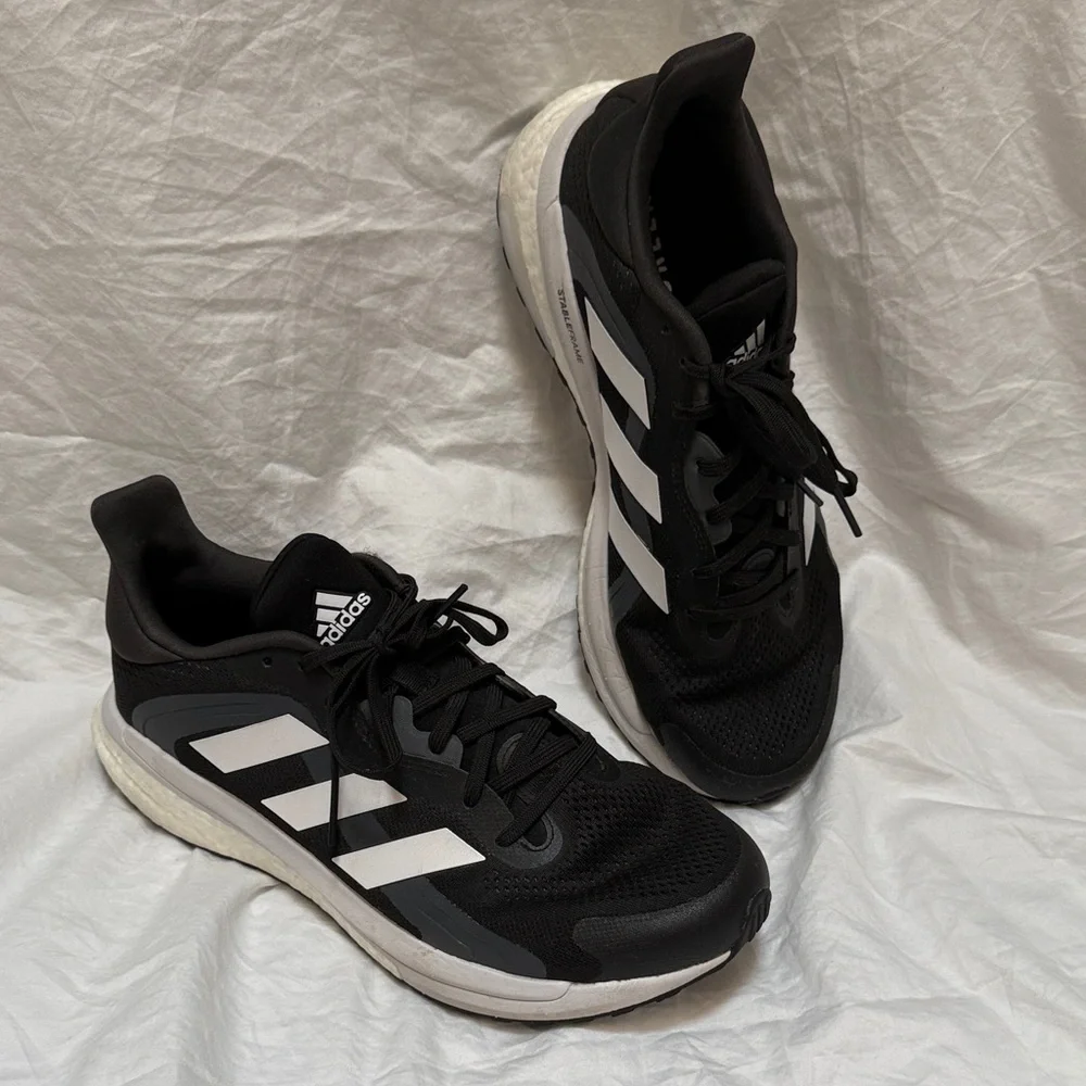Women’s Adidas Black and White Sneakers Solar Glide ST. Size 9.5 - Picture 3 of 13